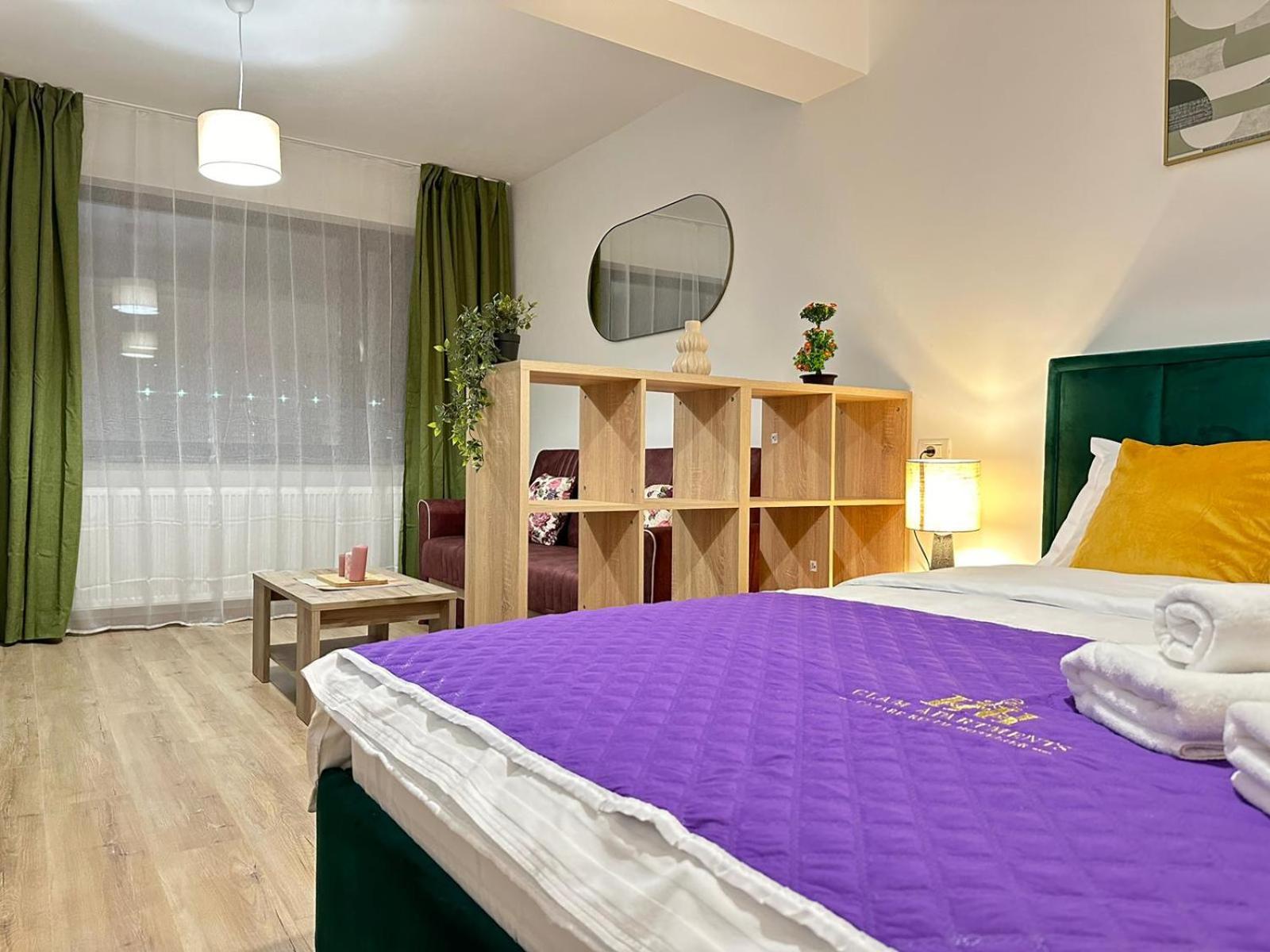 Coresi Mall Area Studios & Apartments By Glam Braşov Buitenkant foto